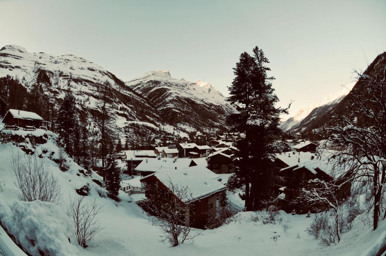 Haus Fleckstein Zermatt Wohnung Karibu エクステリア 写真