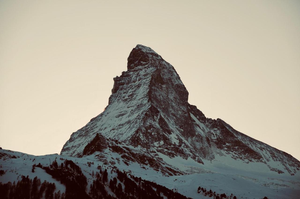 Haus Fleckstein Zermatt Wohnung Karibu エクステリア 写真